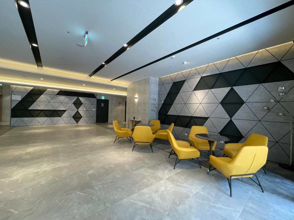 ホテル Fullon Poshtel - 高雄市 エクステリア 写真