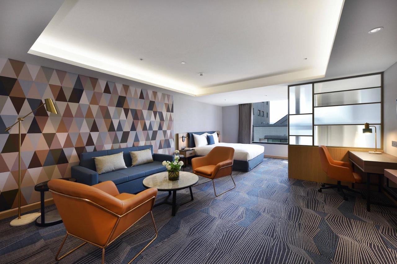 ホテル Fullon Poshtel - 高雄市 エクステリア 写真