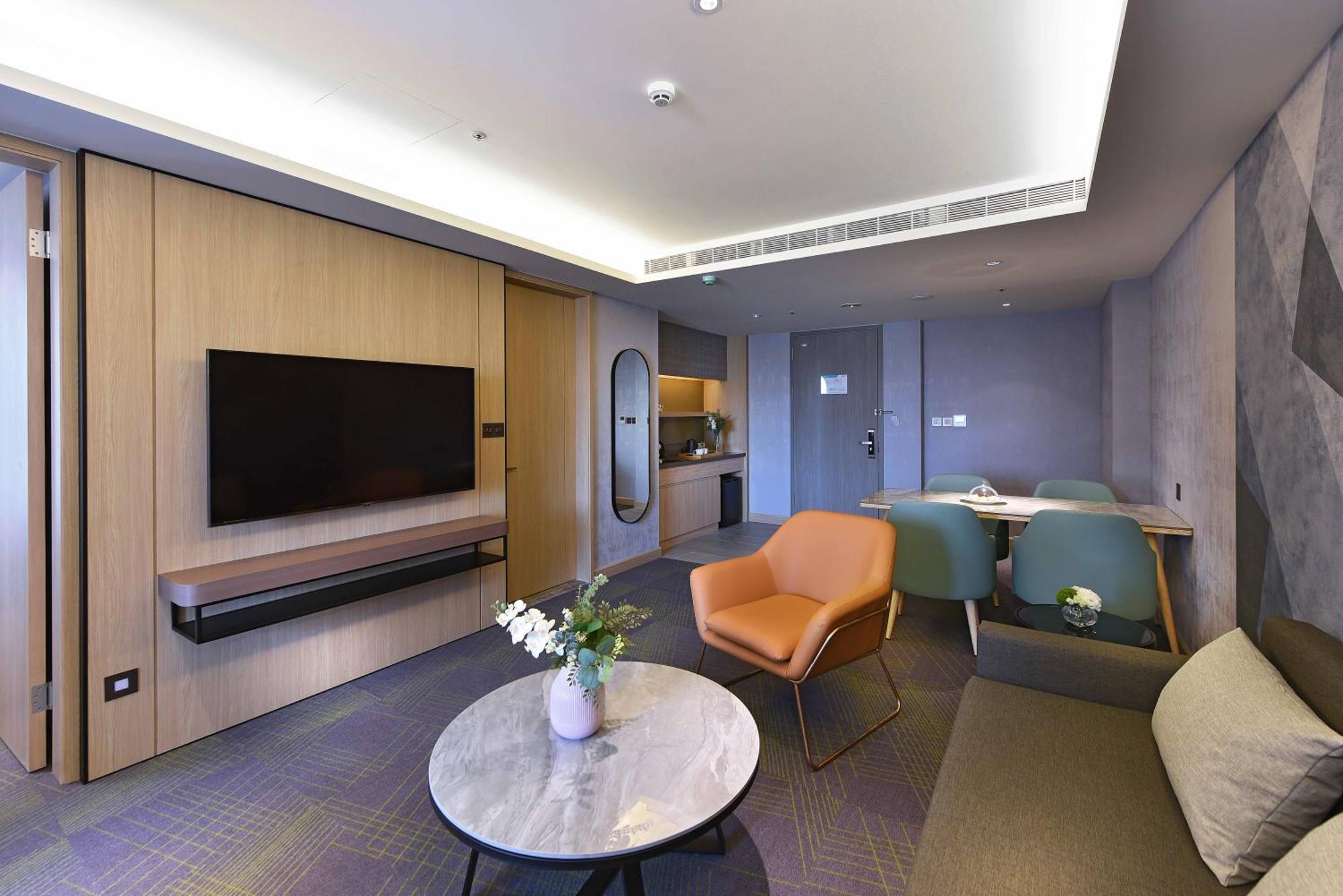 ホテル Fullon Poshtel - 高雄市 エクステリア 写真